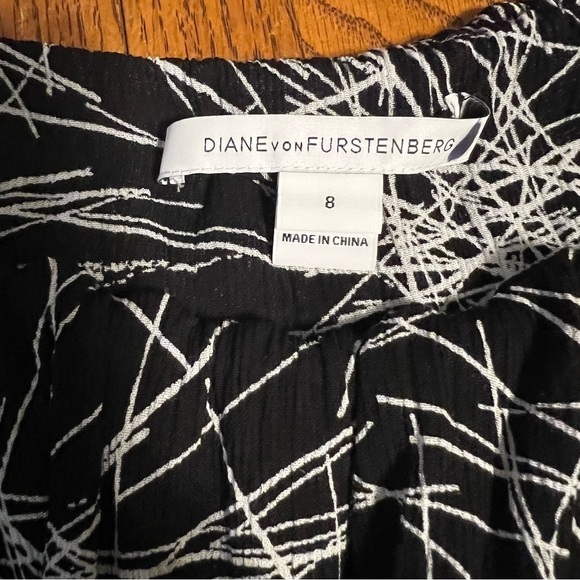 Diane von Furstenberg Adele Off-the-Shoulder Jumpsuit Sz 8 - Picture 10 of 16